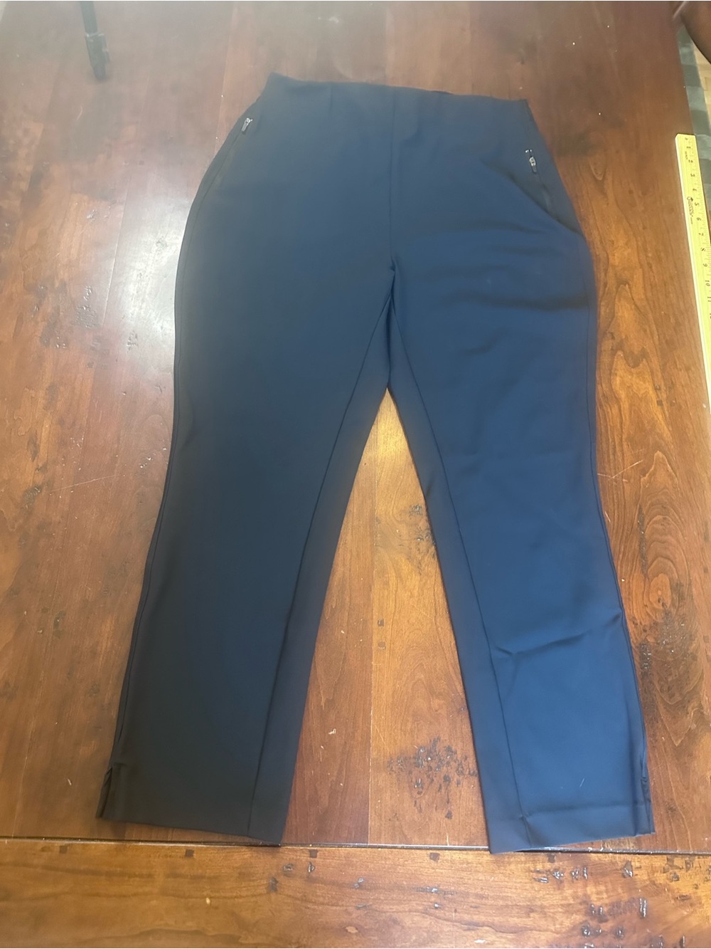 Zella Expression Zip Pocket Ankle Crop Pants Black Size L - like new.